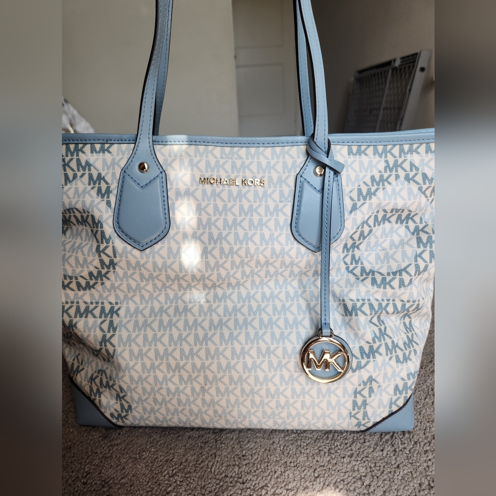 Large Michael Kors Blue and white tote